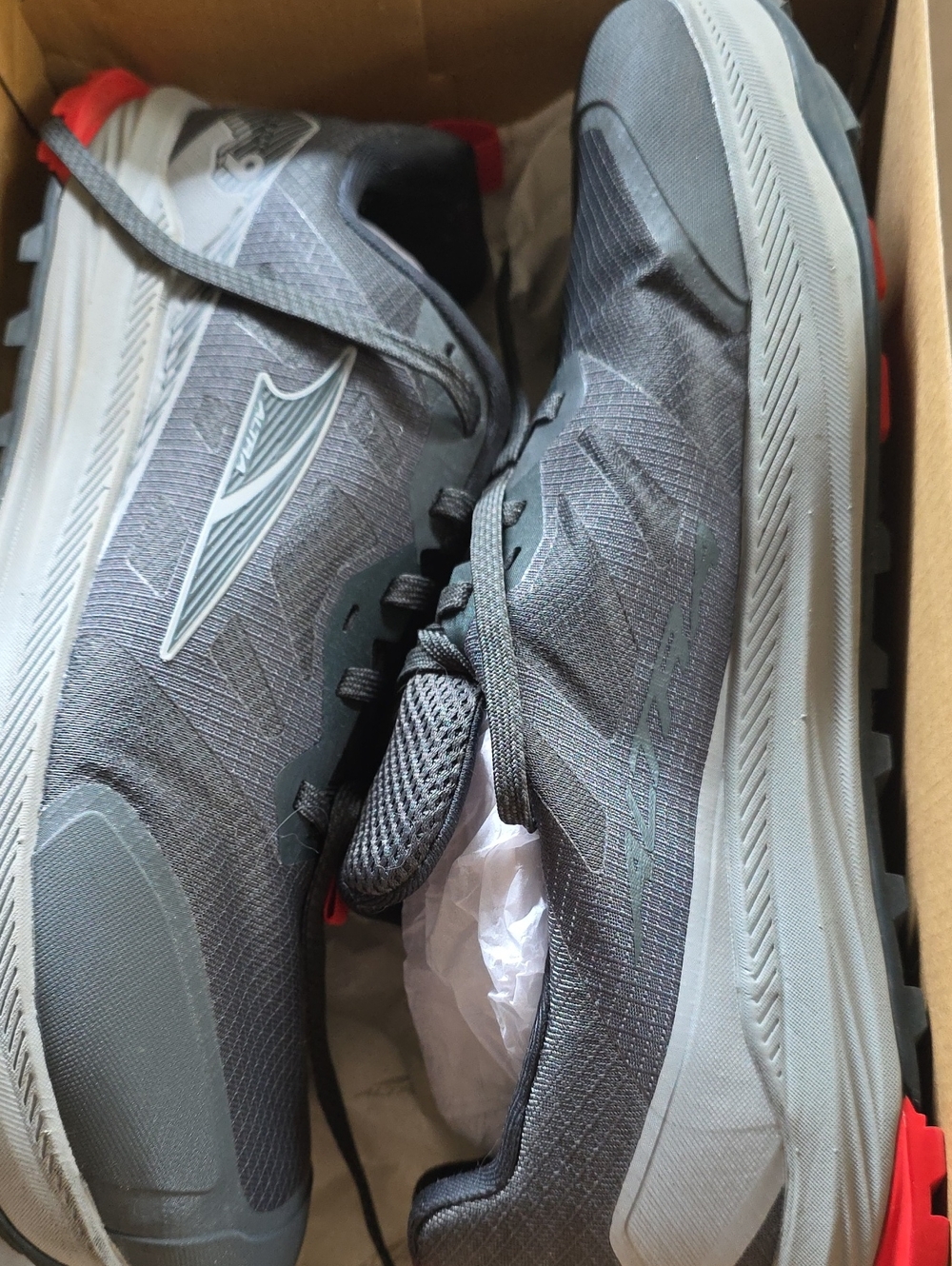 Mens Size 11.5 Altra Lone Peak 9 Trail Shoes — Gray with Red Accents - Picture 2 of 5